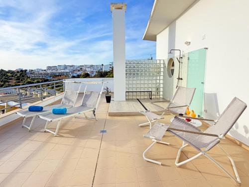 Luxshore - Sunset Penthouse with Panoramic Views