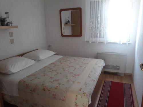 Apartments by the sea Baska Voda, Makarska - 25784