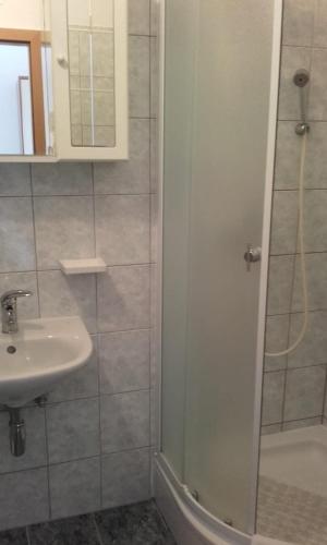 Apartments by the sea Baska Voda, Makarska - 25784