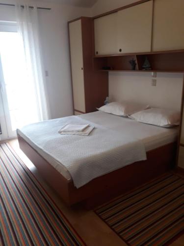 Apartments by the sea Baska Voda, Makarska - 25784
