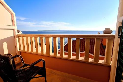 Apartments by the sea Drasnice, Makarska - 25930