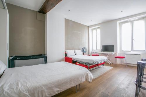 Grand Studio in the heart of St Germain