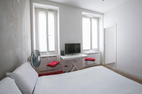 Grand Studio in the heart of St Germain