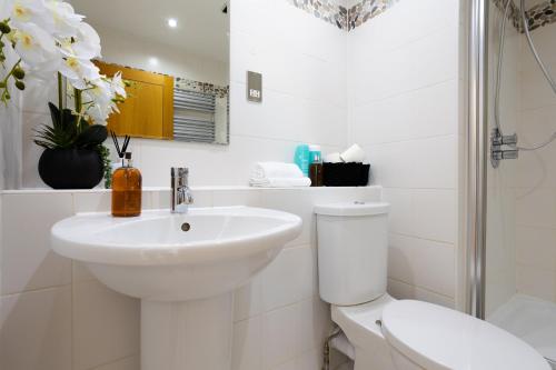 Luxury Cardiff City Centre Apartments photo 104