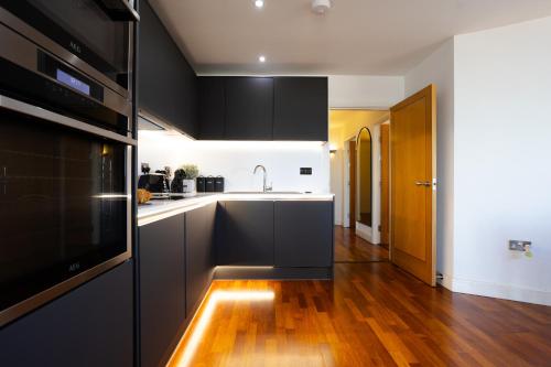 Luxury Cardiff City Centre Apartments photo 112
