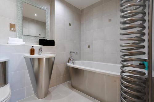 Luxury Cardiff City Centre Apartments photo 110