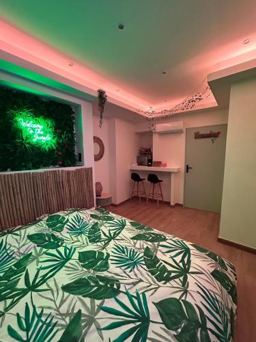 Love room - Jacuzzi - Netflix - Clim - 3min train station photo 6
