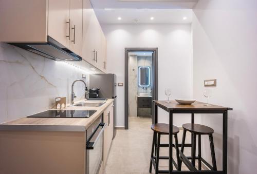 Alpha Aura Central Omonia Apartment