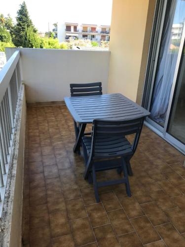 ANTIBES Appartement 2 pièces CLIMATISÉ pour 4 personnes PISCINE Plage à pied