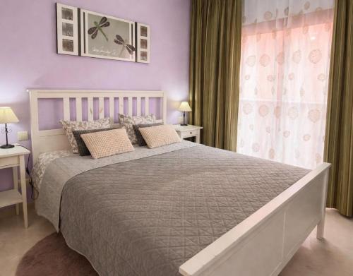 Two-room apartment in Elviria NEAR THE BEACH with parking