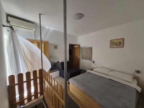 Gallery image of Apartment Sidro in Cres