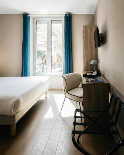 Hôtel Le Petit Castel photo 13
