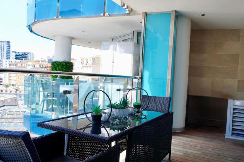 Foto VV - Gibraltar Luxury with Rooftop Pools & Views 6