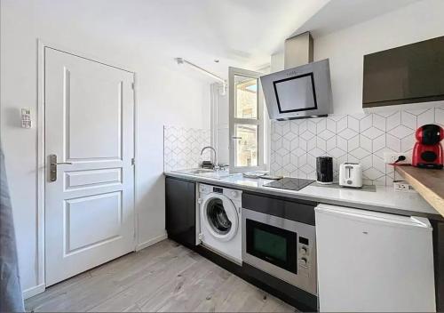Gorgeous Apartment Near Palais des Festivals