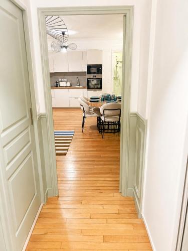 Quiet and bright apartment, Paris 17, medium-term stays, thirty nights or more