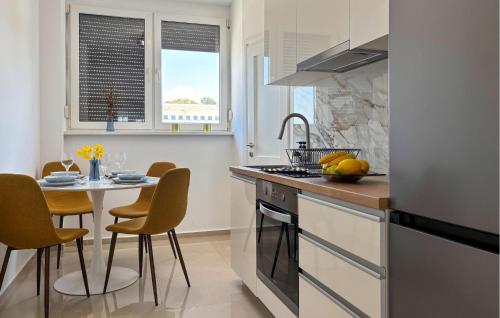Beautiful Apartment In Umag With Wifi