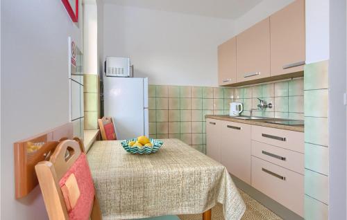 Lovely Apartment In Pula With Wifi