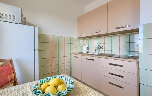 Lovely Apartment In Pula With Wifi