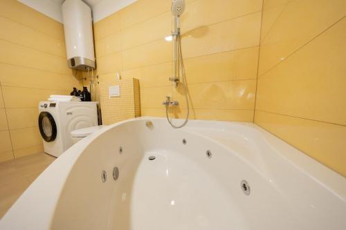 Large Luxury family and friends apartment 1 min walk to Žnjan beach and 2 private garages