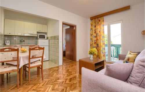 Cozy Apartment In Pula With Wifi