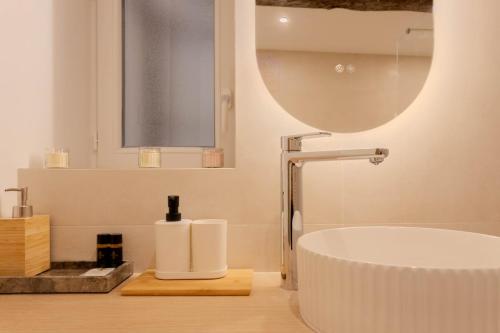 La Draperia - Patio & 2 Bedrooms - Vieux Nice