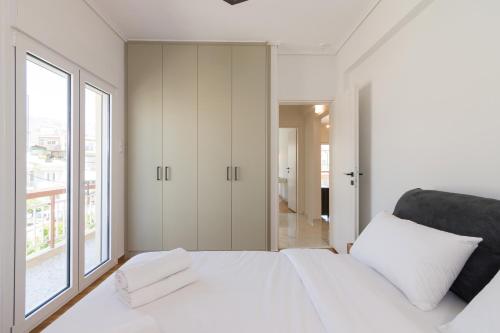2Bdrm Bright Apartment in Dafni