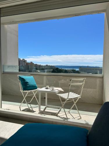 Apartment Signature, 4 stars, nearby University hospital, with sea view, 90m2