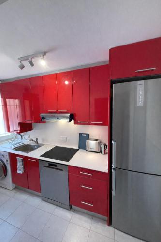 Bright 3BR Apartment with Terrace in Madrid Rio