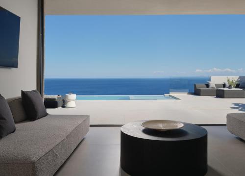 Gallery image of On The Rocks 2 Bedroom Villa in Koríthion