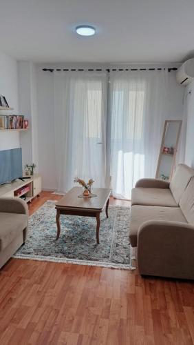 Cozy Apartment, Free Parking near Dajti Cable Car, Bunk'Art