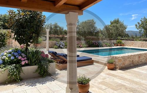 Gorgeous Home In Rudina