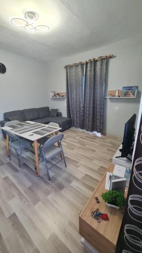 Foto Velipoja Home 5