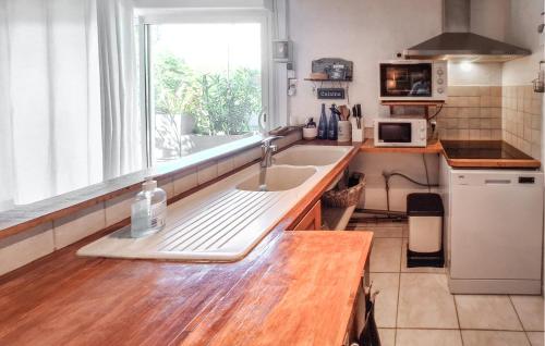 Lovely Home In Arcachon With Wifi