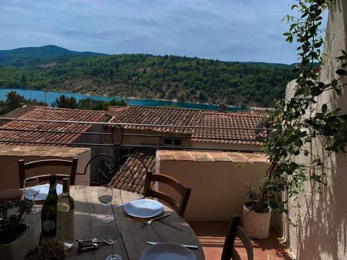 Charmant vue lac avec terrasse - 