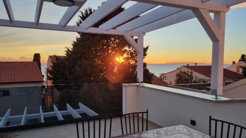Villa Bozo with a pool - Novalja