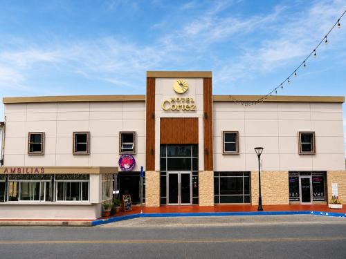 Hotel Cortez Baja Inn, Ensenada — Property building