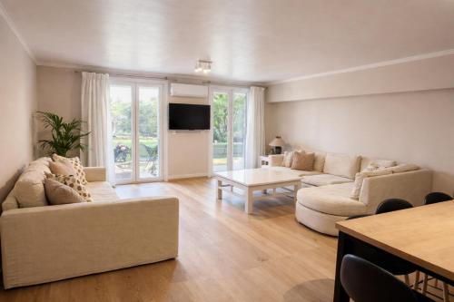 Central apartment - Seaview and garden