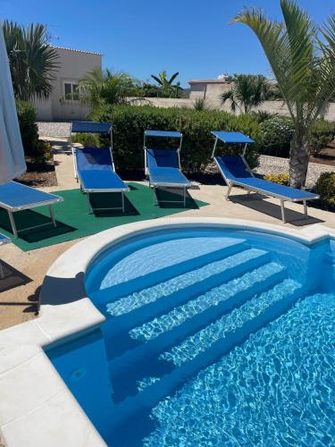 Nina's Garden - Private Villa with Pool