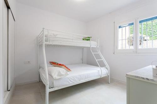 BLUE BEACH 4 Bedrooms Terrace