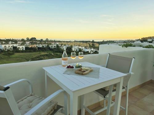 Luxurious penthouse - private jacuzzi, sea views and big terras
