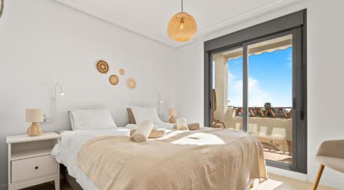 Luxurious penthouse - private jacuzzi, sea views and big terras