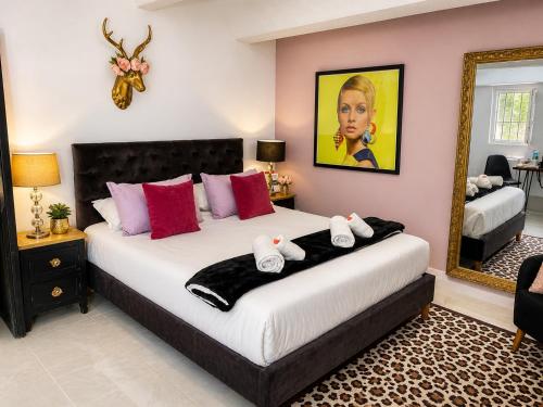 Artistic Antibes Apartment