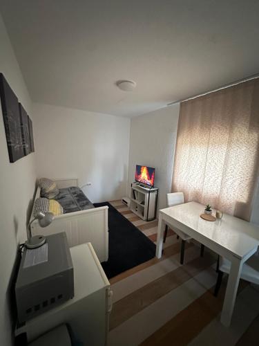 New Studio for 2 - Private Entrance