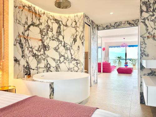 Royal Pink - Design- Vue de rêve - Parking gratuit - ROYALPINKCANNES