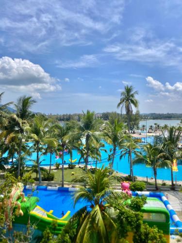 a view of the pool at the resort at Homestay Legacy Kamariah Ahmad,Lumut in Lumut