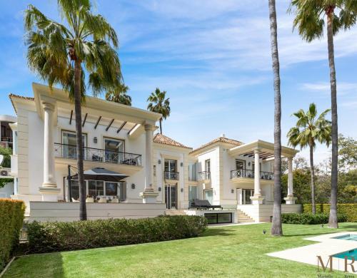 Villa del Este Ref #117