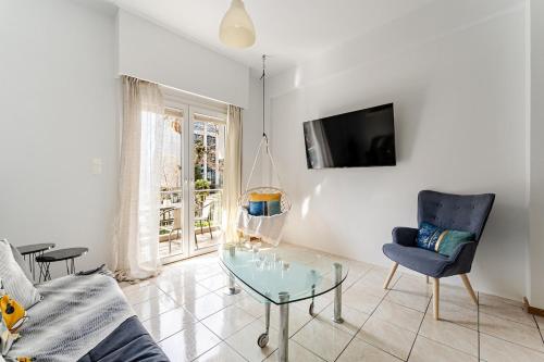 New 2Bedrooms Full Apt-1Min fromAcropolisMetro