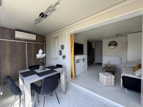 Appart climatisé 2 chambres 150m plage Richelieu