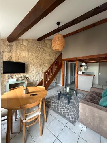 Cozy 1-bedroom apartment 2 minutes from Stalingrad Private parking