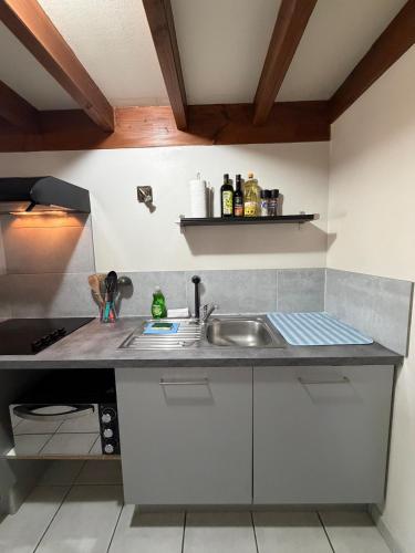 Cozy 1-bedroom apartment 2 minutes from Stalingrad Private parking
